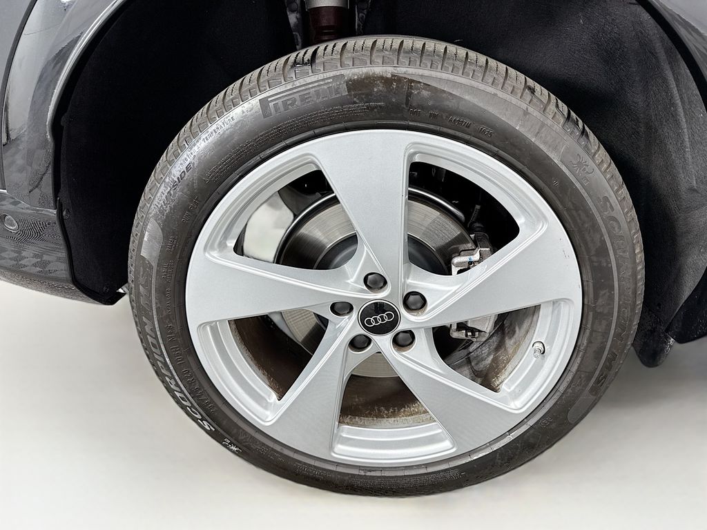 Thumbnail: 2025 Audi Q5 - 32