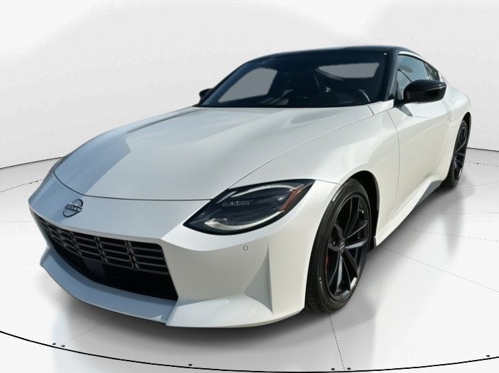 2024 Everest White Pearl Tricoat/Super Black Nissan Z Performance RWD Coupe