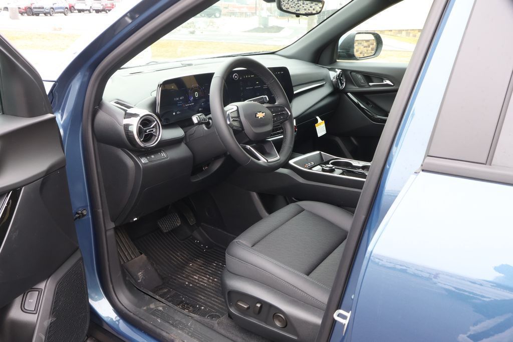 Thumbnail: 2026 Chevrolet Equinox - 13