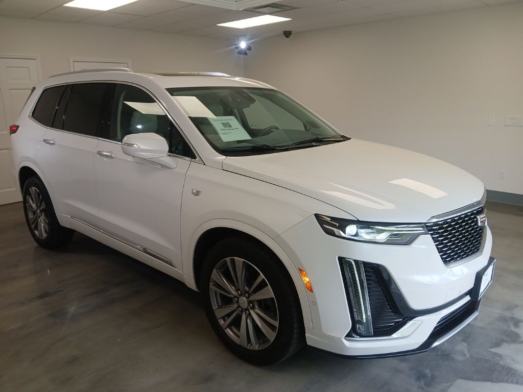 used 2022 Cadillac XT6 car, priced at $31,500