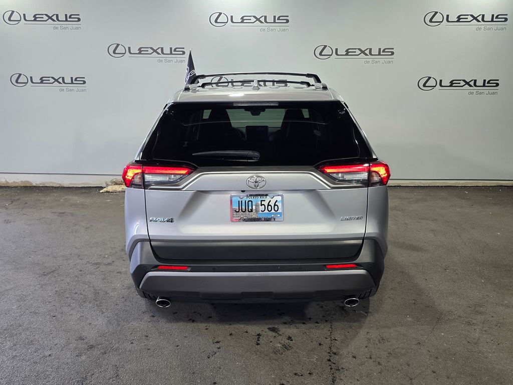 Thumbnail: 2021 Toyota RAV4 - 9