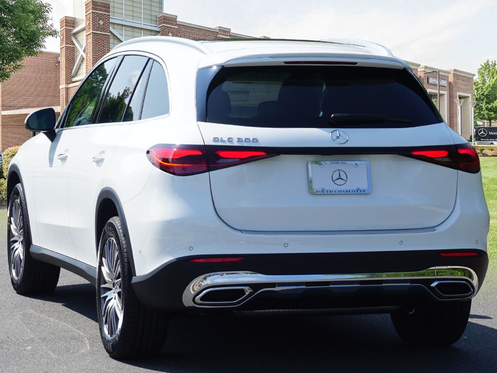 Thumbnail: 2026 Mercedes-Benz GLC - 7