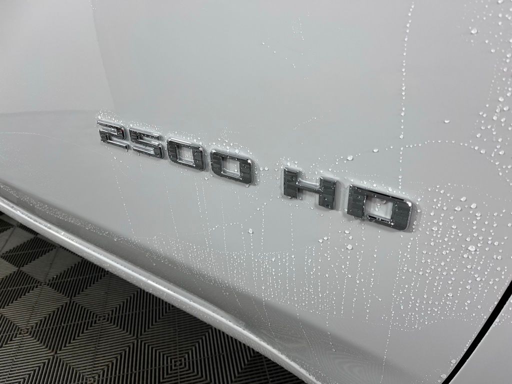 Thumbnail: 2026 Chevrolet Silverado 2500 - 8