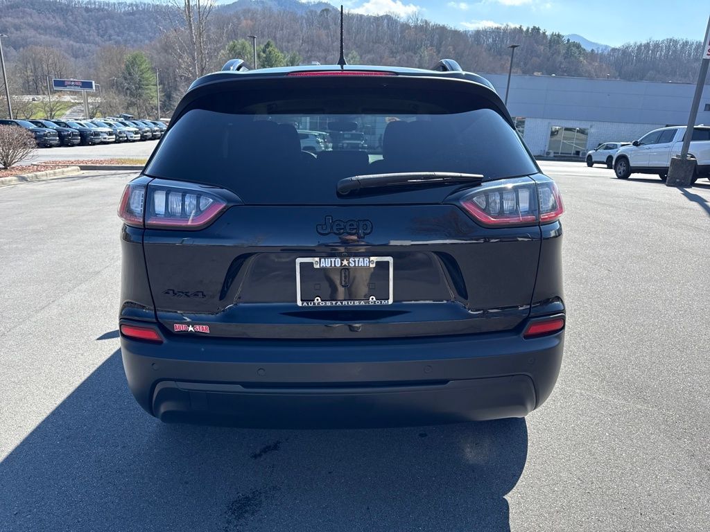 used 2023 Jeep Cherokee car, priced at $23,589