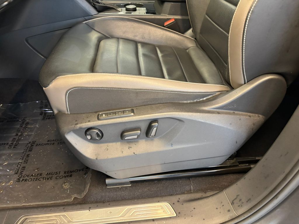 2022 Volkswagen Atlas 3.6L V6 SEL Premium R-Line