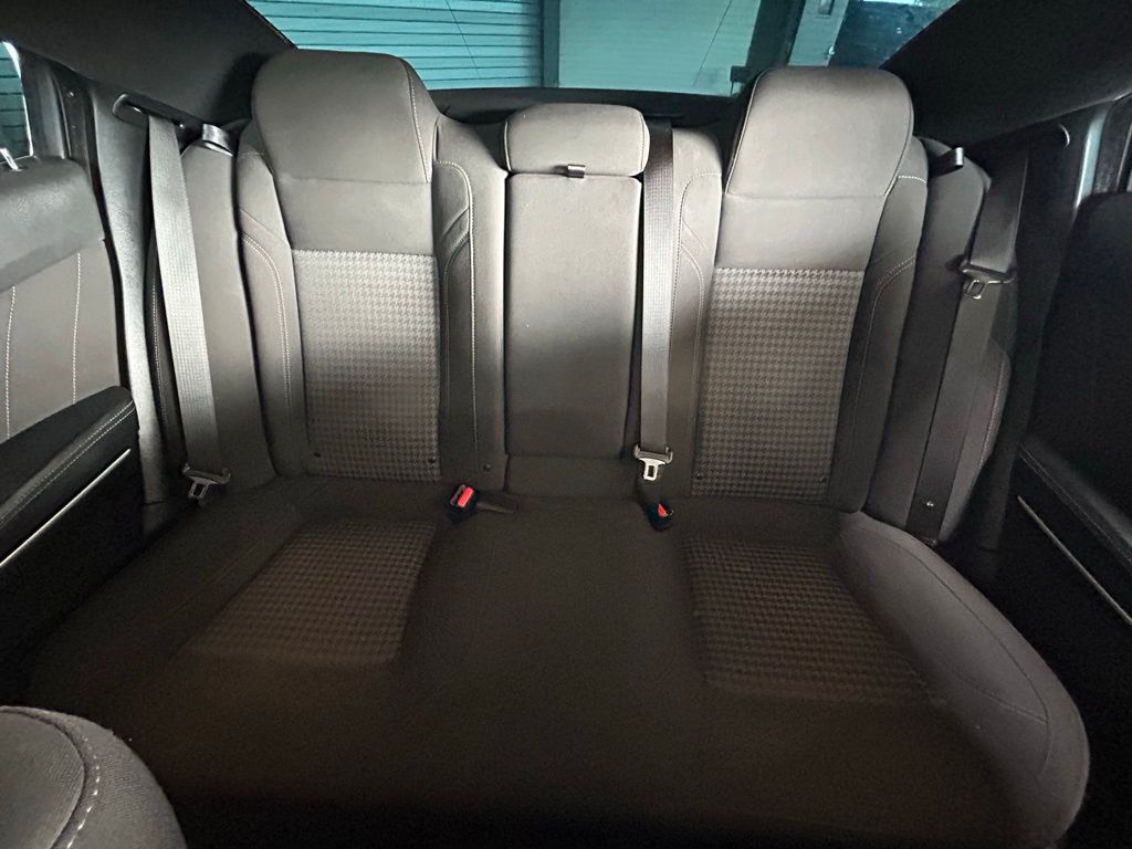 Used 2023 Pitch Black Clearcoat Dodge SXT image 10