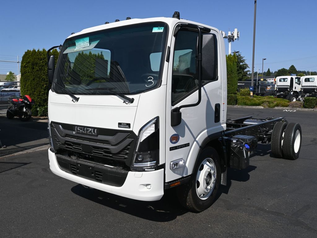 2025 Isuzu NPR XD 