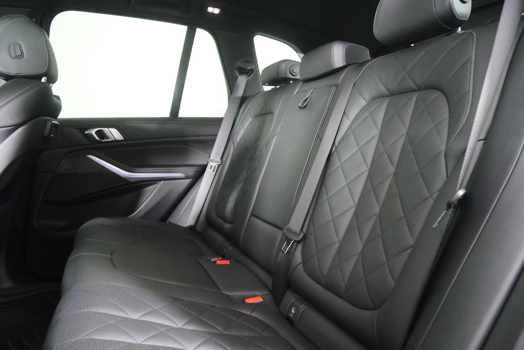 Thumbnail: 2023 BMW X5 - 16