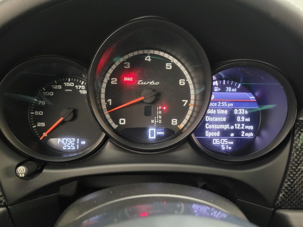 Thumbnail: 2015 Porsche Macan - 32