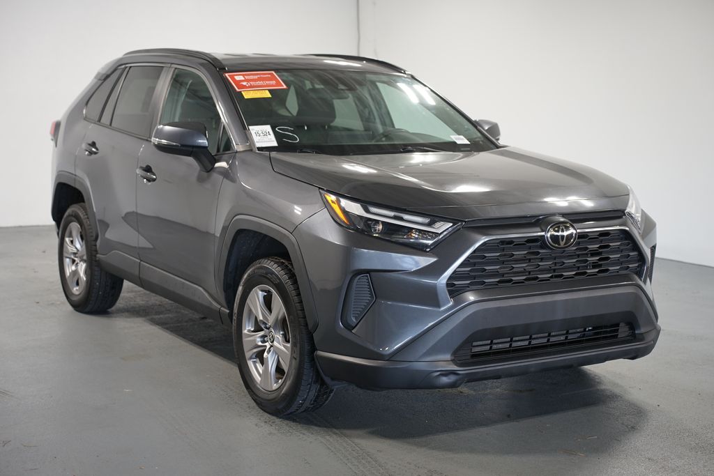 Thumbnail: 2022 Toyota RAV4 - 3