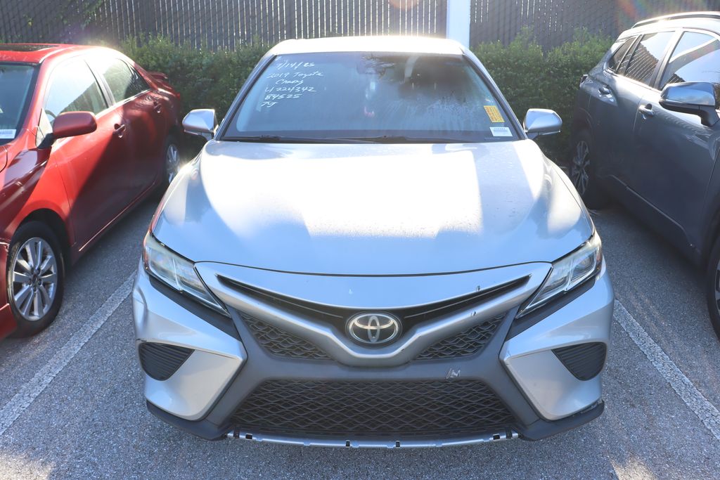 Thumbnail: 2019 Toyota Camry - 5