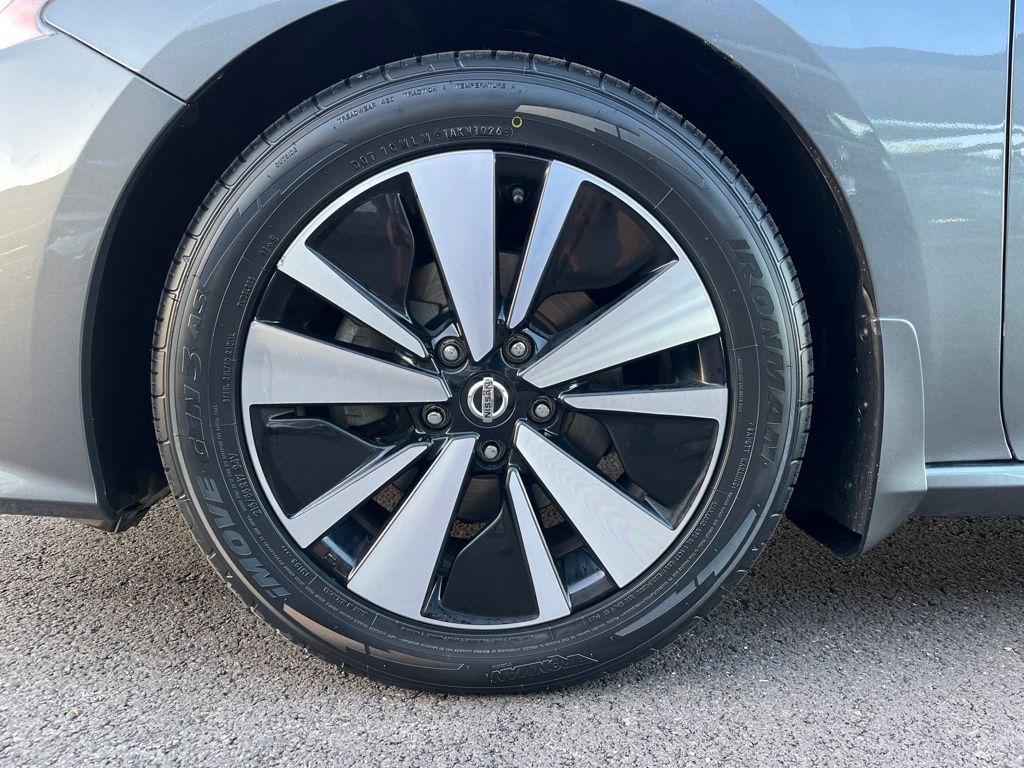 Thumbnail: 2020 Nissan Altima - 12