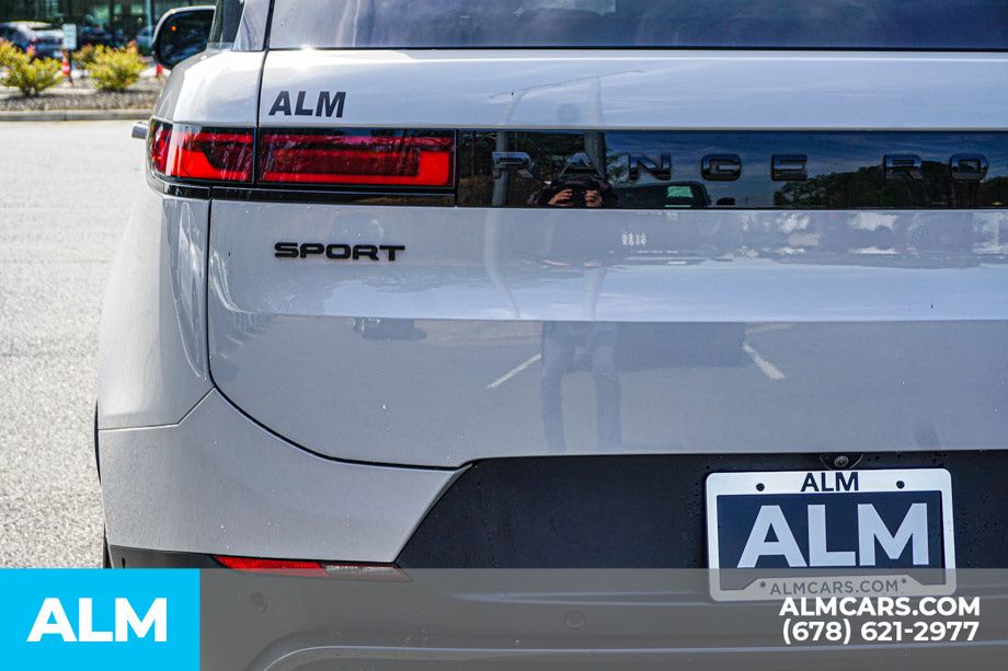 Used 2023 Gray Land Rover SE image 13