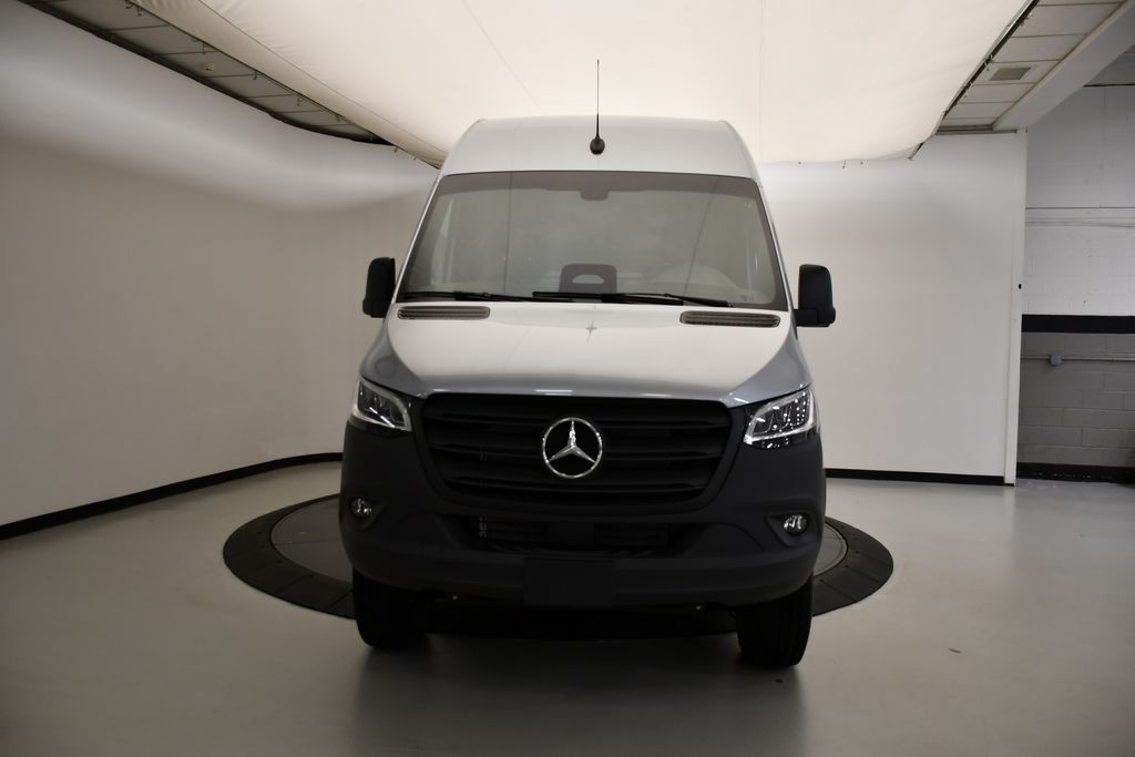 Thumbnail: 2025 Mercedes-Benz Sprinter - 2