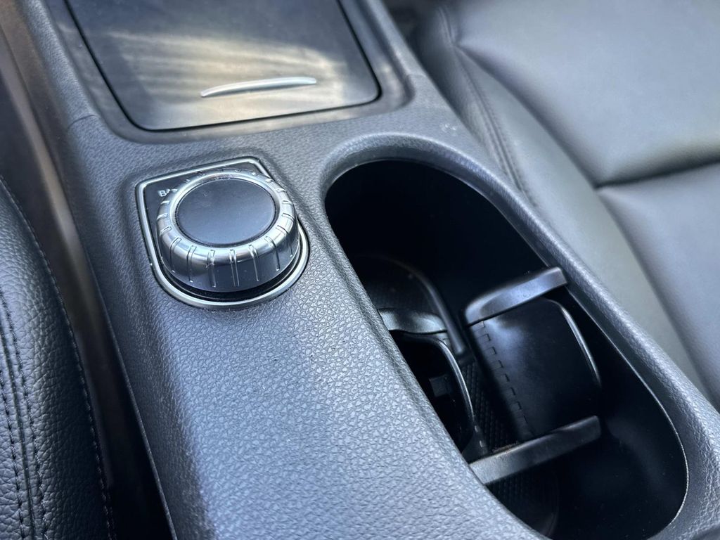 Thumbnail: 2014 Mercedes-Benz CLA - 24