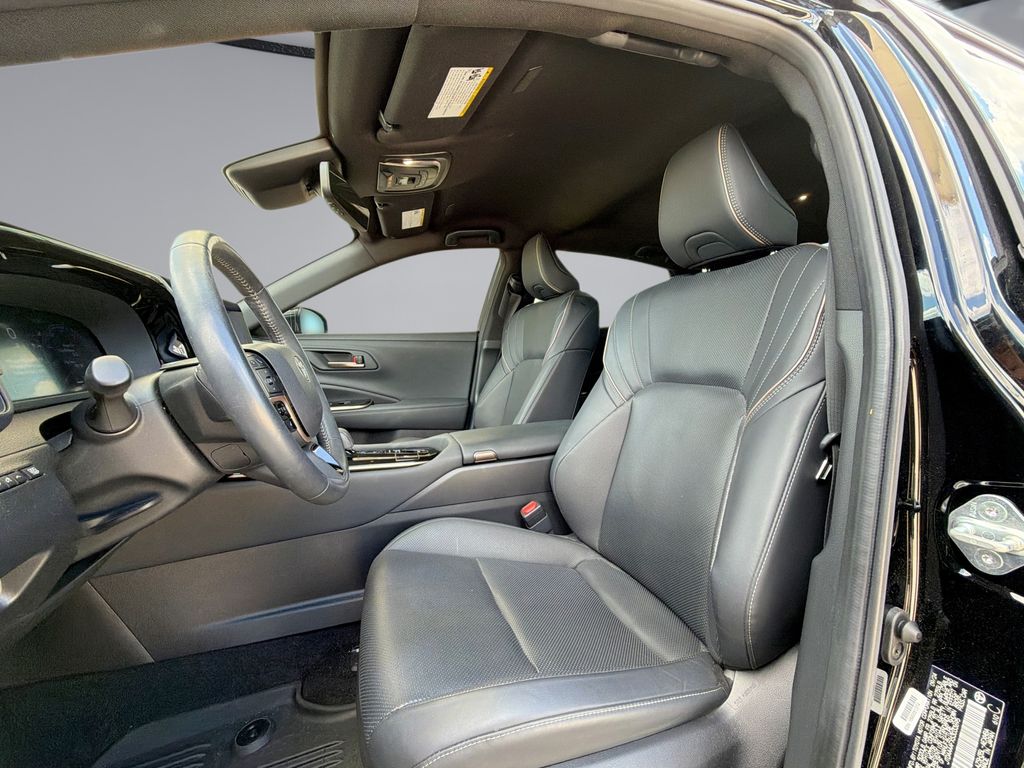 Thumbnail: 2025 Toyota Crown - 30