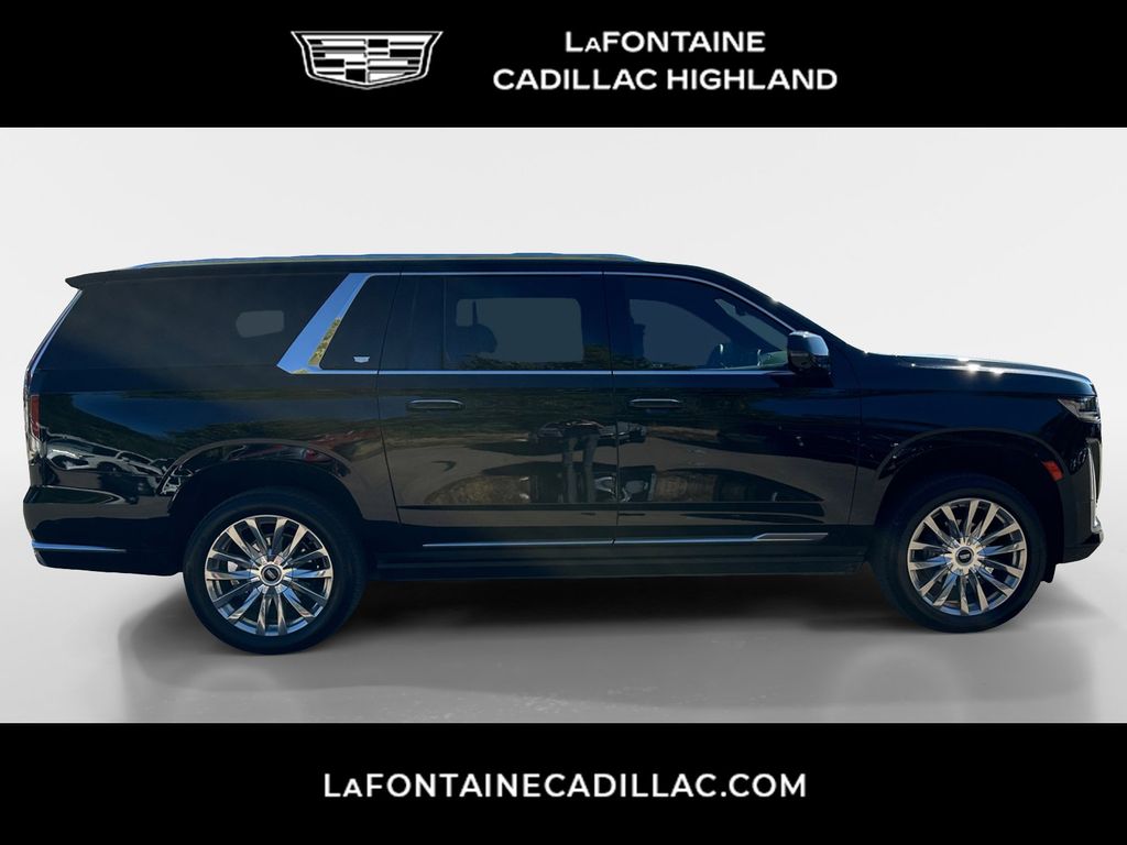 2024 Cadillac Escalade ESV Premium 8