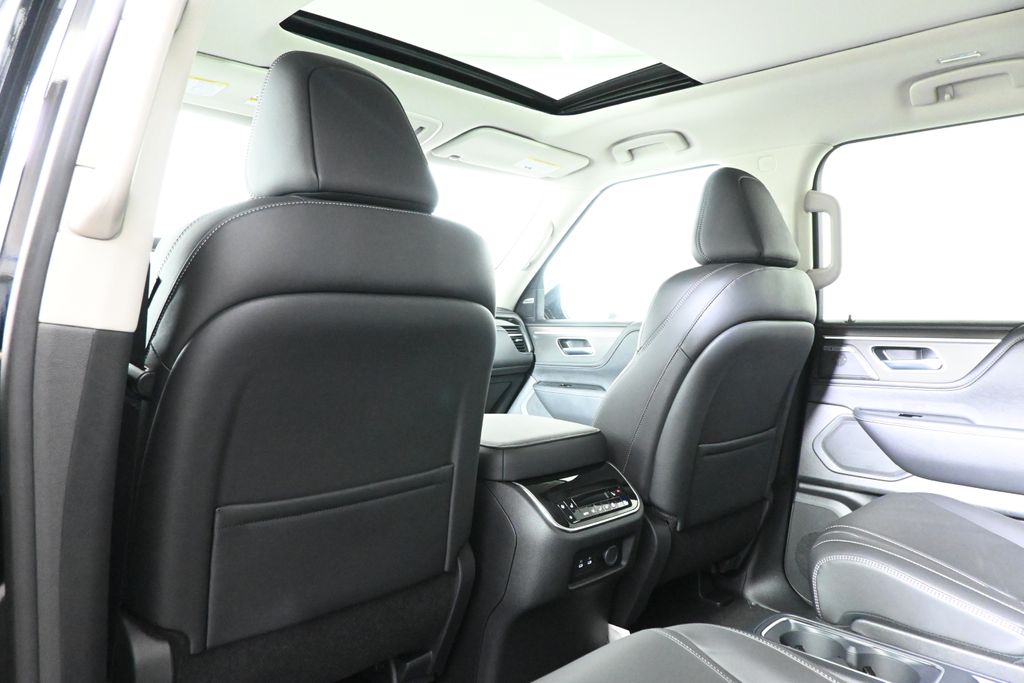 Thumbnail: 2027 INFINITI QX80 - 30