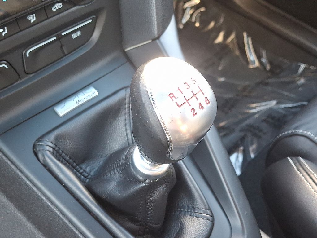 Thumbnail: 2013 Ford Focus - 15