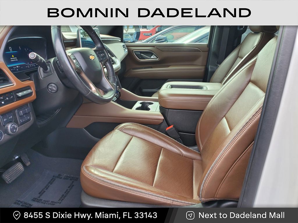 2022 Chevrolet Suburban High Country photo
