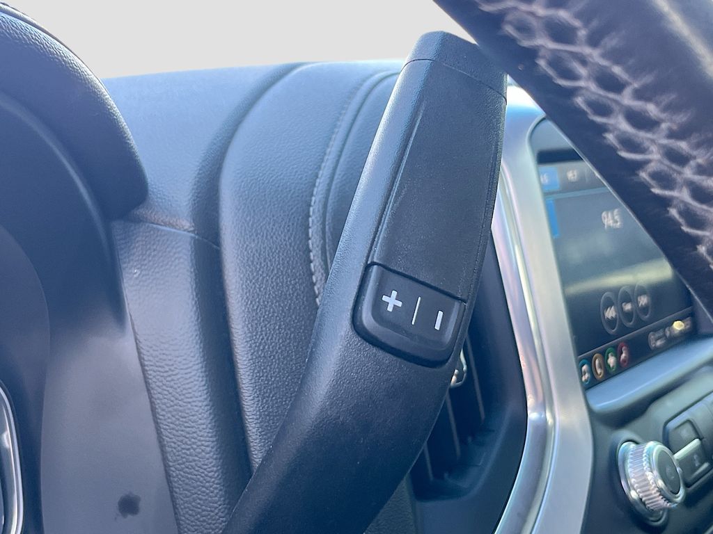 Used 2021 Blue GMC SLT image 16