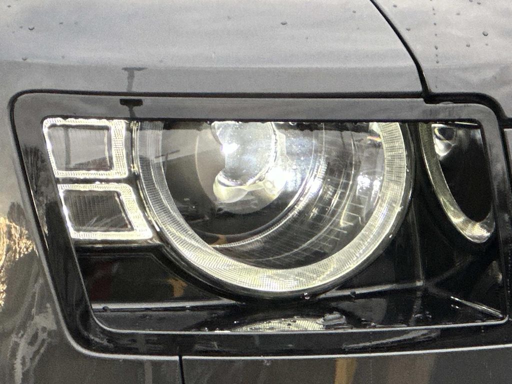 Thumbnail: 2023 Land Rover Defender - 5