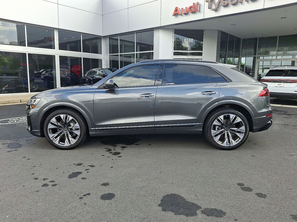 2024 Audi Q8 Prestige 7
