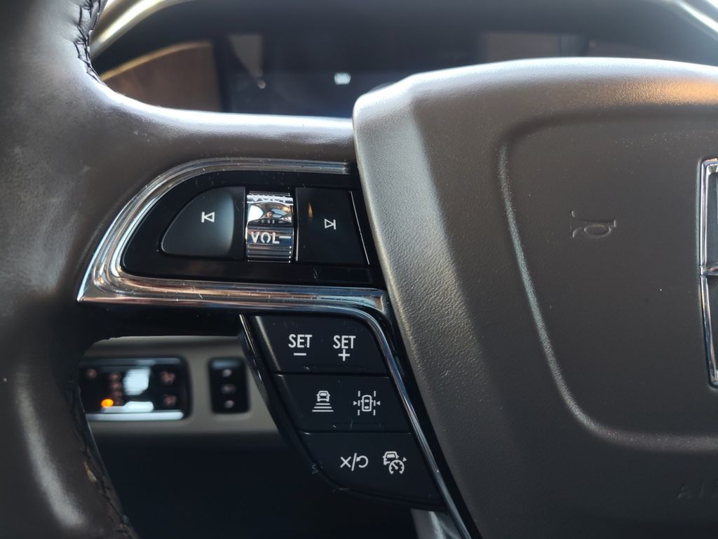 Used Car 2022 Lincoln Navigator  Reserve For Sale Under $60,000 In Austin, Texas