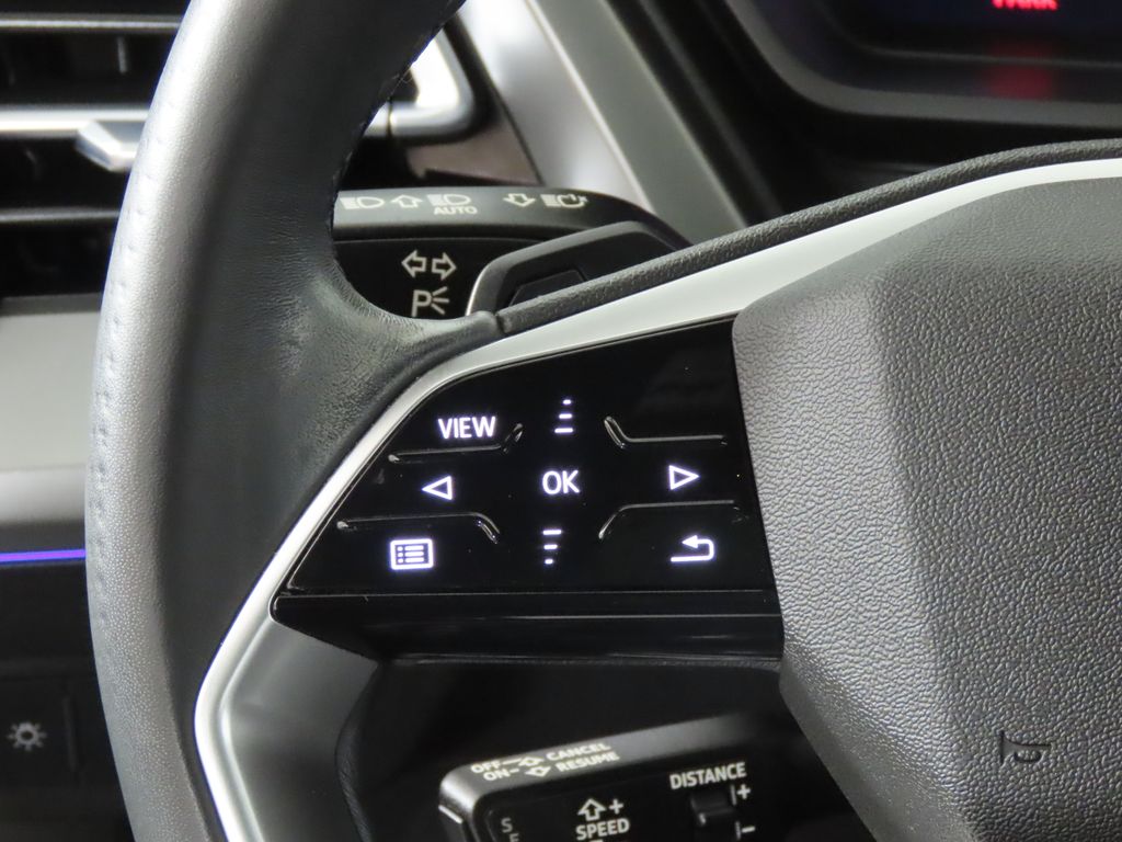 Thumbnail: 2023 Audi Q4 e-tron - 16