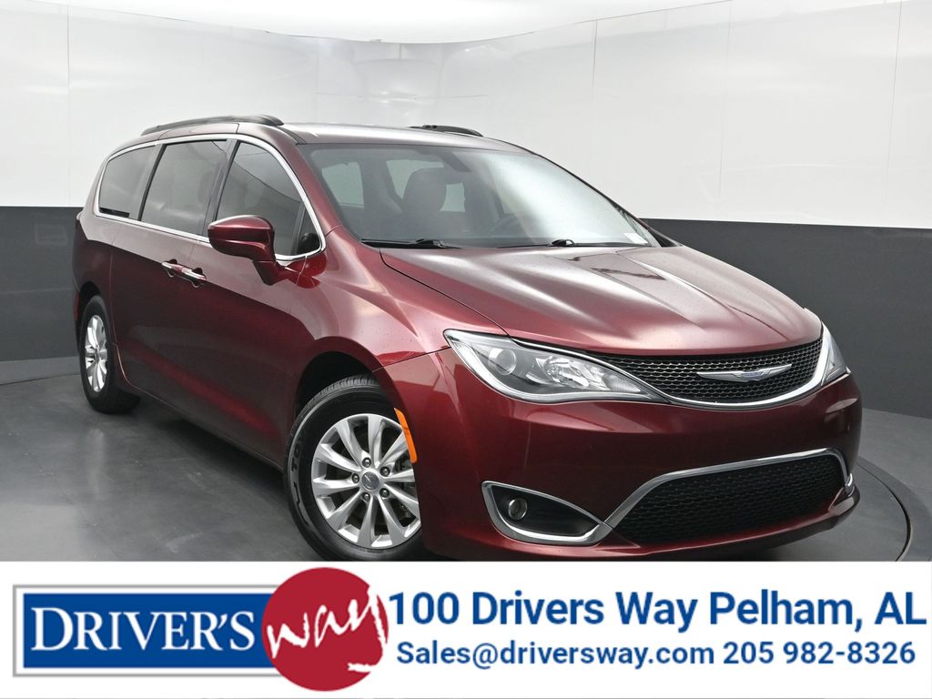 Velvet Red Pearlcoat 2018 Chrysler Pacifica Minivan Front-Wheel Drive Automatic