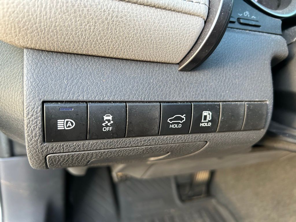 2024 Toyota Camry LE 18
