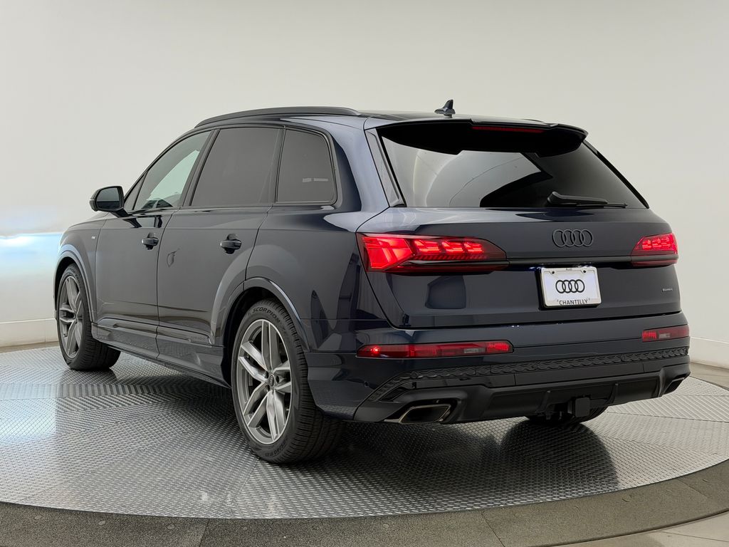 Thumbnail: 2026 Audi Q7 - 7