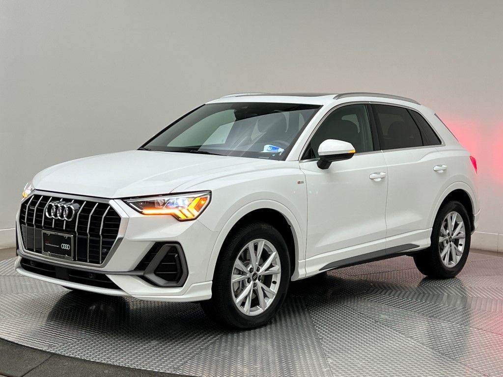 Thumbnail: 2025 Audi Q3 - 2