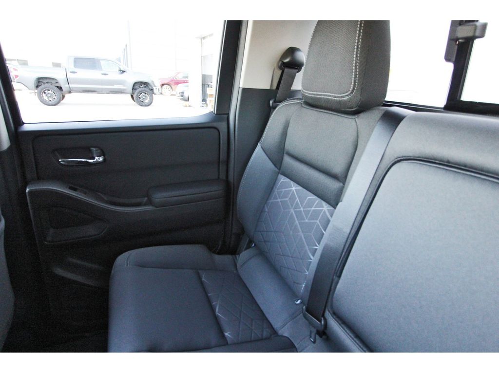 2026 Nissan Frontier SV - 8