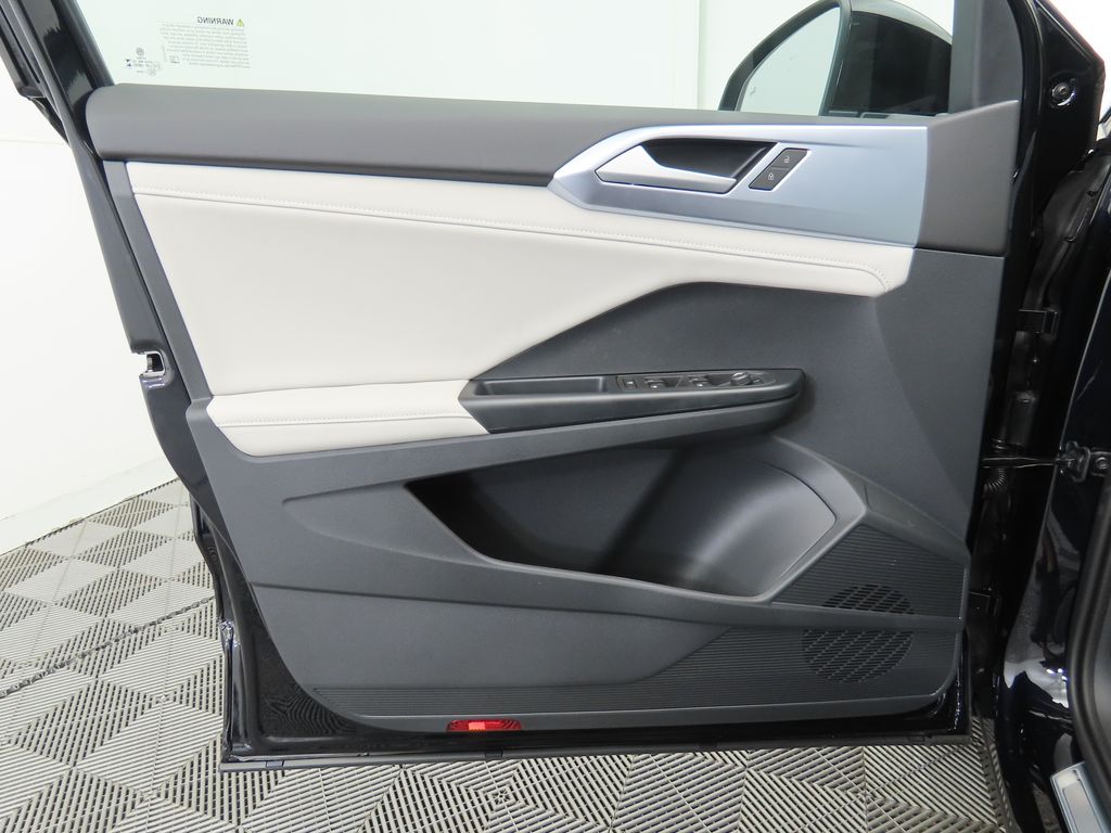 Thumbnail: 2025 Volkswagen Taos - 25