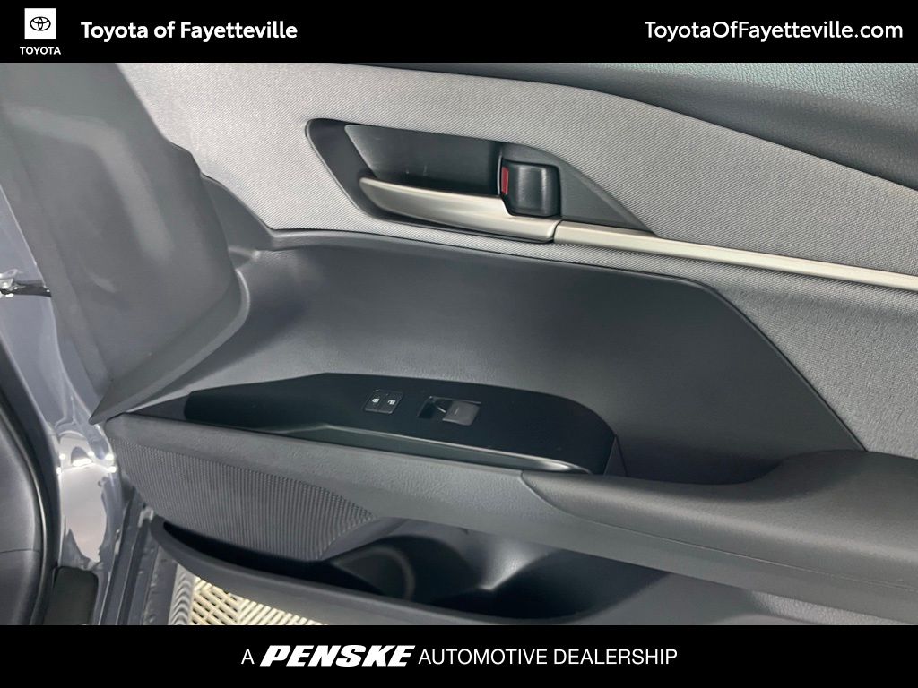 Thumbnail: 2025 Toyota Camry - 9