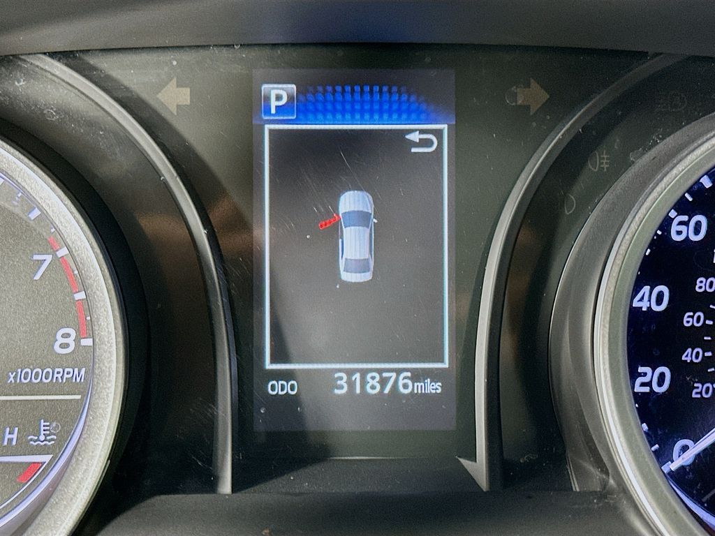 Thumbnail: 2022 Toyota Camry - 12