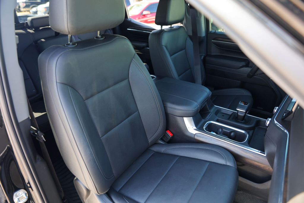 Used 2024 Black GMC SLT image 33