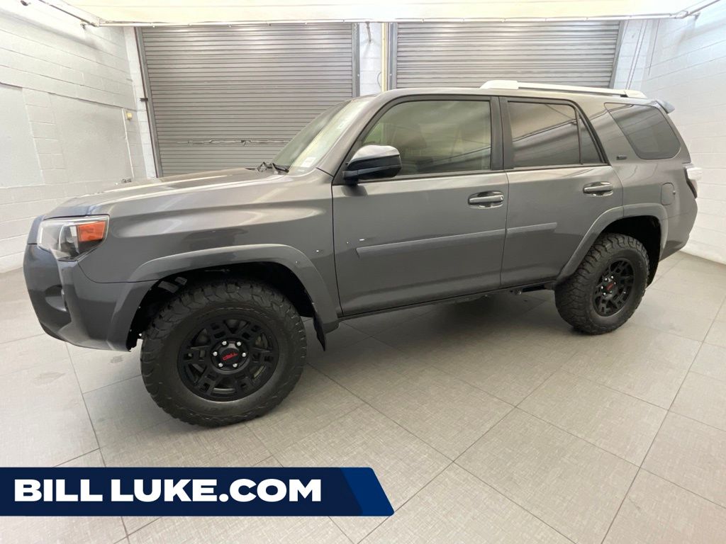 Magnetic Gray Metallic 2018 Toyota 4Runner SUV / Crossover Four-Wheel Drive 5-Speed Automatic Overdrive