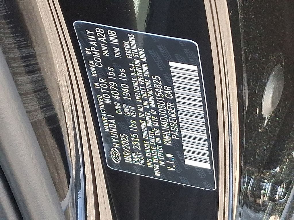 Thumbnail: 2025 Hyundai Elantra - 10