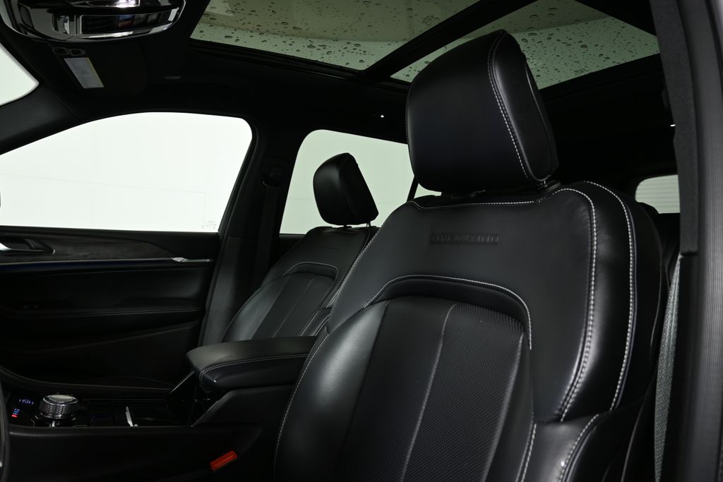 Thumbnail: 2023 Jeep Grand Cherokee - 17