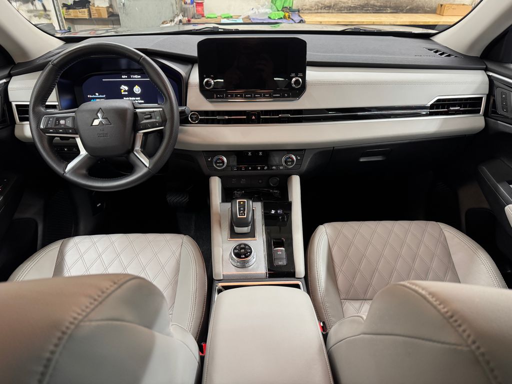 2023 Mitsubishi Outlander PHEV SEL