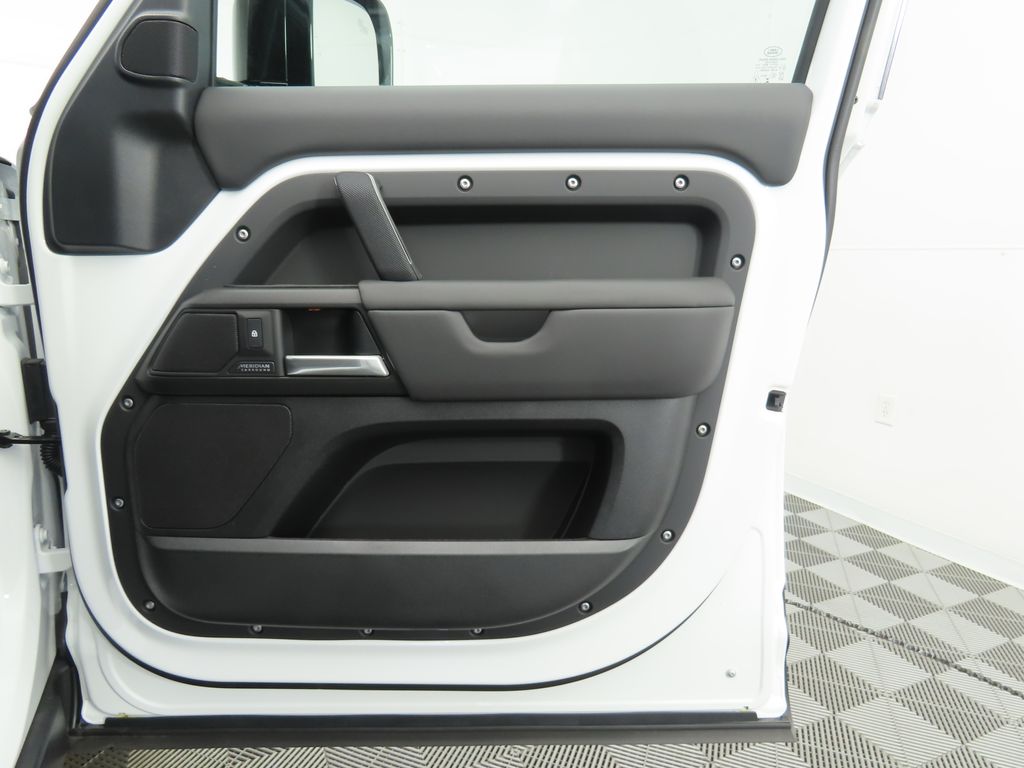 Thumbnail: 2025 Land Rover Defender - 26