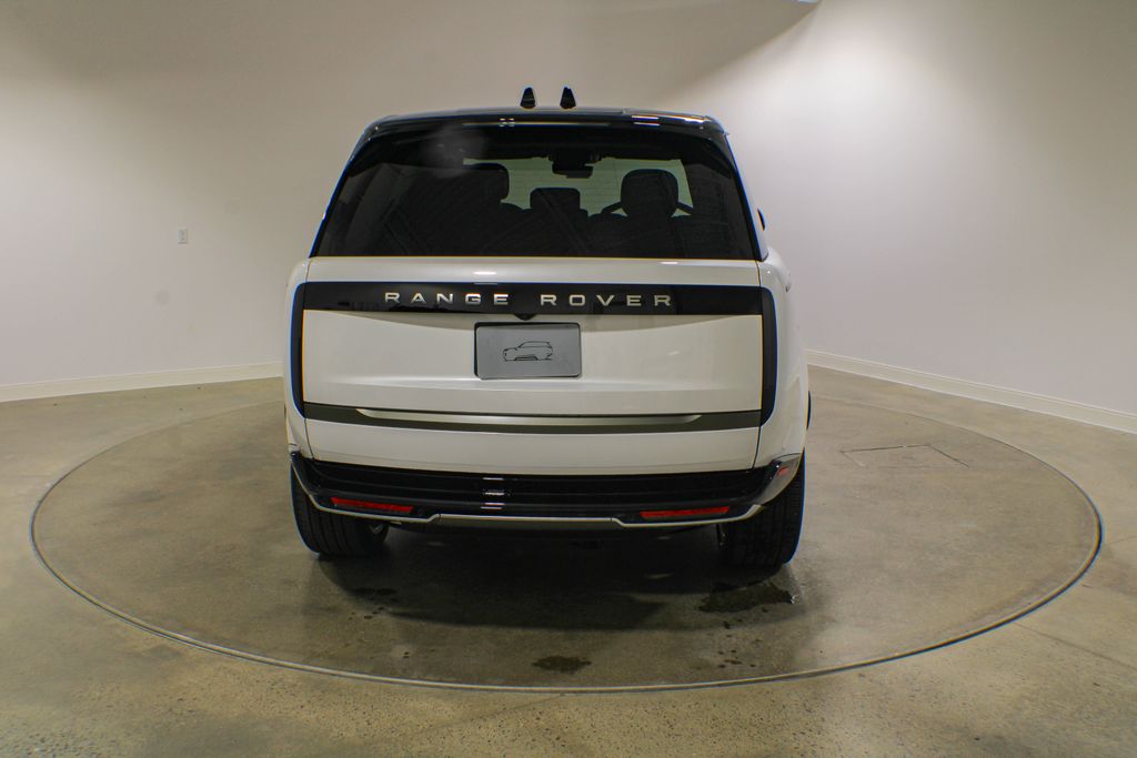 New 2026 White Land Rover SE image 5