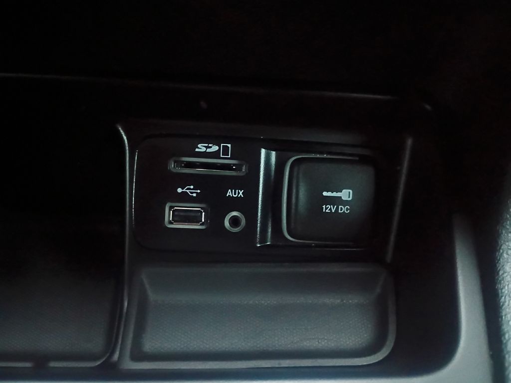 Used Car 2018 Jeep Cherokee  Latitude Plus For Sale Under $20,000 In Austin, Texas