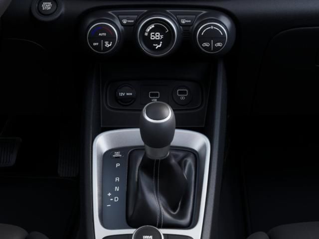 2025 Hyundai Venue SEL 16