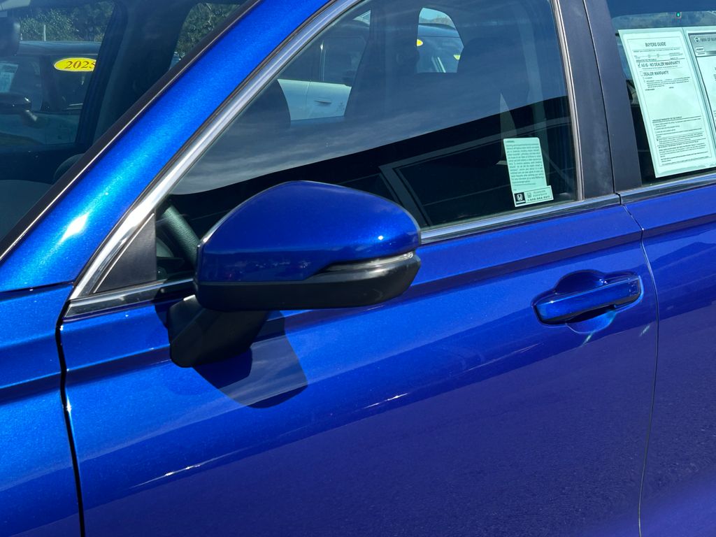 Thumbnail: 2023 Honda CR-V - 10