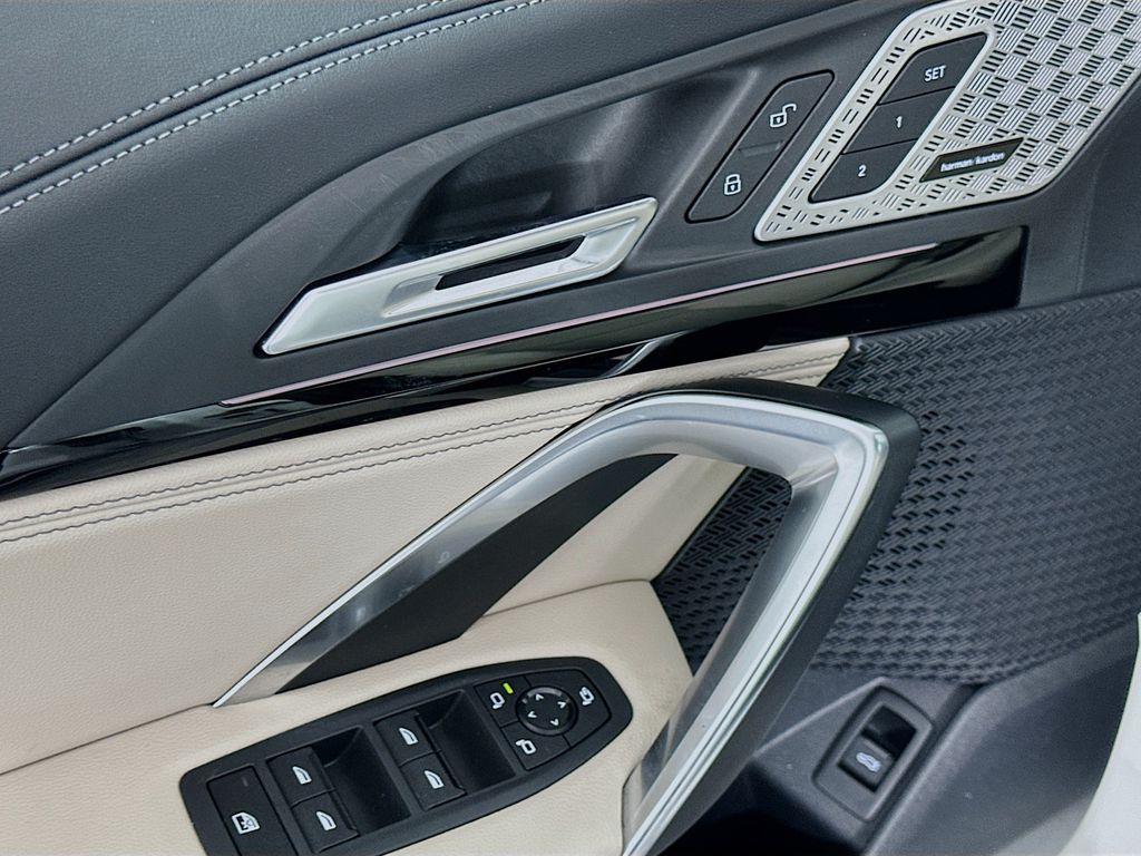 Thumbnail: 2023 BMW X1 - 18