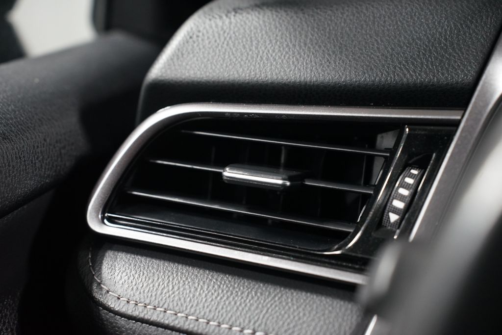 Thumbnail: 2024 Toyota Camry - 24