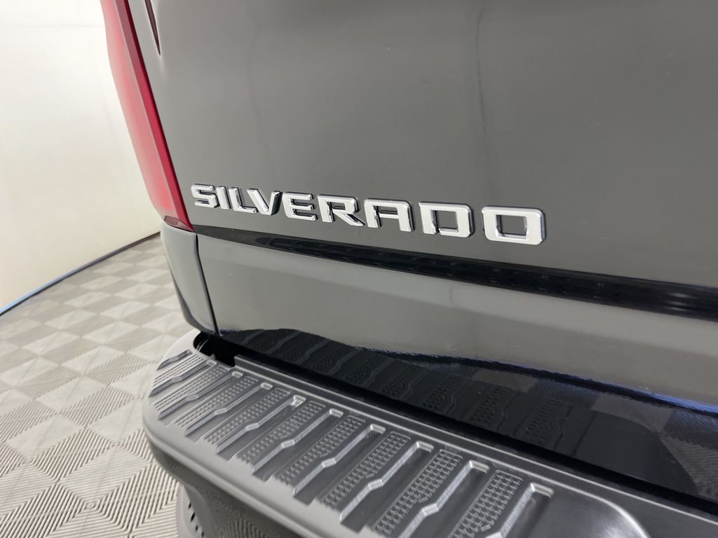 Thumbnail: 2026 Chevrolet Silverado 1500 - 20